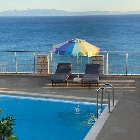 Ionian Bay كيبارو