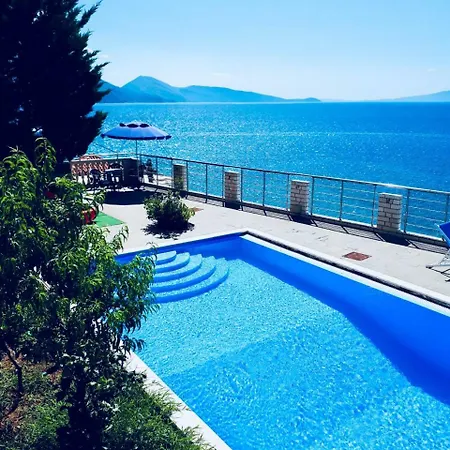 Ionian Bay Apartment Qeparo